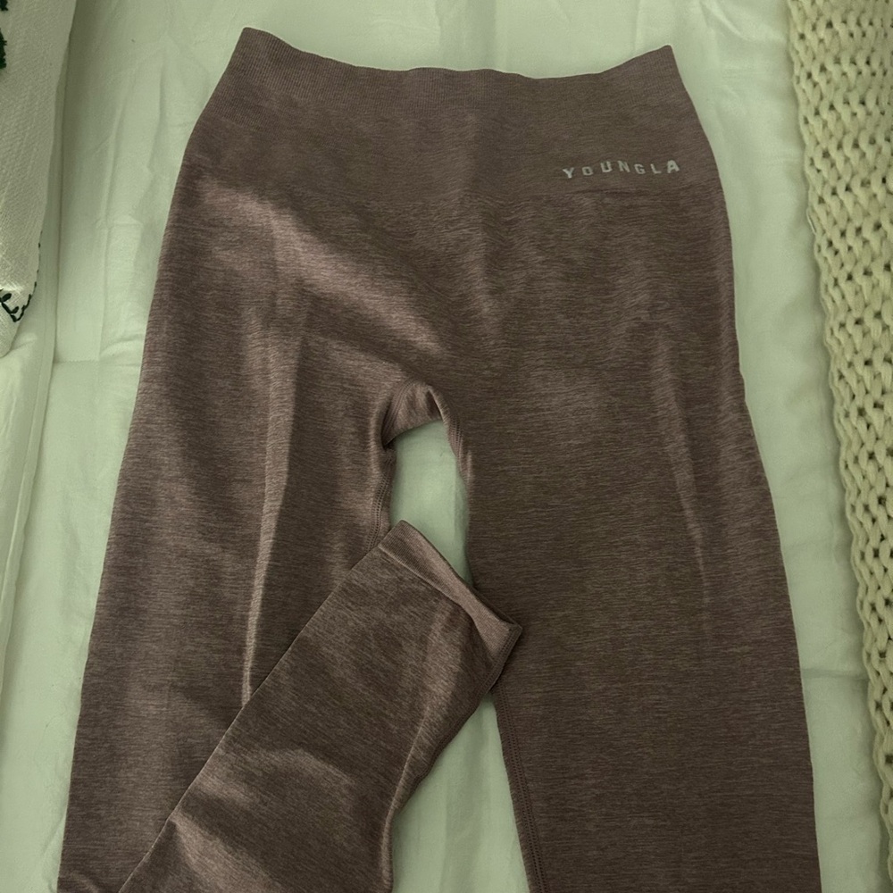 Pink YoungLA leggings, small scrunch